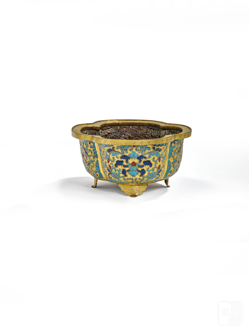 清乾隆 内填琺琅纏枝蓮紋海棠式花盆  CHINA, QING DYNASTY, QIANLONG PERIOD (1736-1795) - 图3
